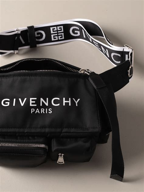 Riñoneras Givenchy de hombre 2024 .